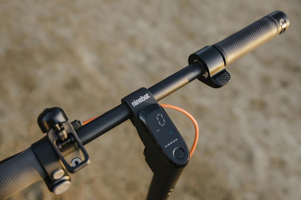 Hulajnoga elektryczna F2 Plus D - Ninebot Segway Hulajnoga elektryczna F2 Plus D - Ninebot Segway